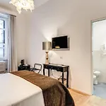 ゲストハウス La Corte Di Partenope 4*